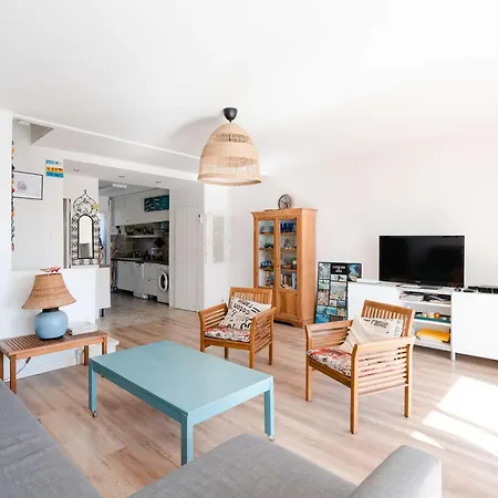 Maison Familiale Climatisee, Acces Wifi, Parking, Proche - Fr-1-409-221 빌라