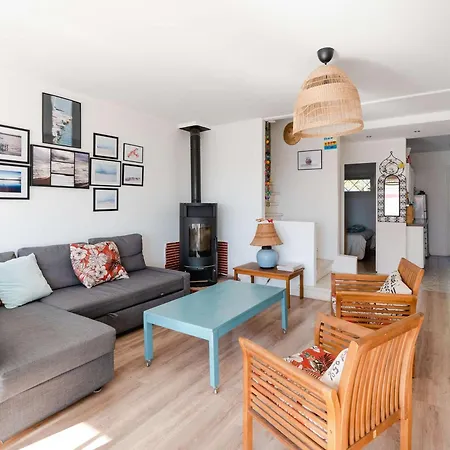 Maison Familiale Climatisee, Acces Wifi, Parking, Proche - Fr-1-409-221 빌라 *