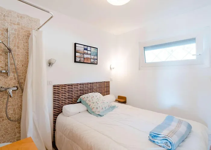 Villa Maison Familiale Climatisee, Acces Wifi, Parking, Proche - Fr-1-409-221 Fleury (Aude)
