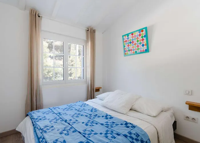 Maison Familiale Climatisee, Acces Wifi, Parking, Proche - Fr-1-409-221 Fleury (Aude)