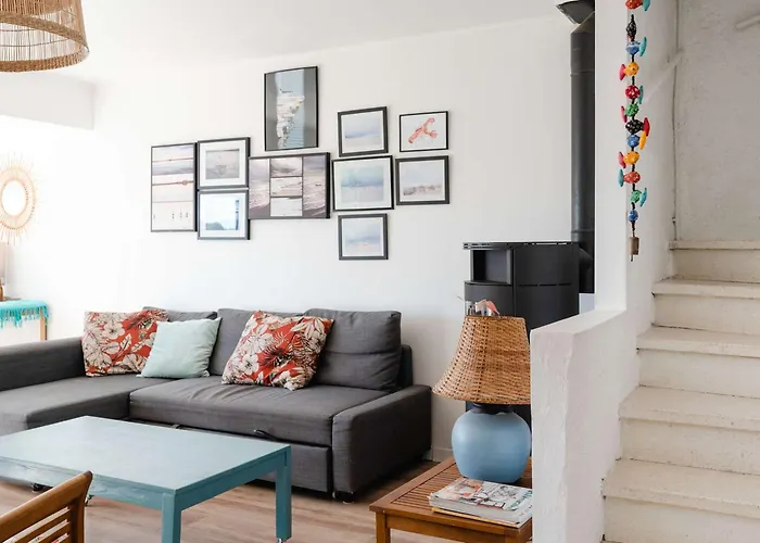 Maison Familiale Climatisee, Acces Wifi, Parking, Proche - Fr-1-409-221 Villa *