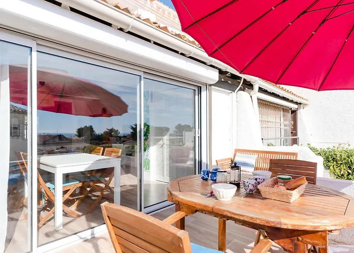 Maison Familiale Climatisee, Acces Wifi, Parking, Proche - Fr-1-409-221 * Fleury (Aude)