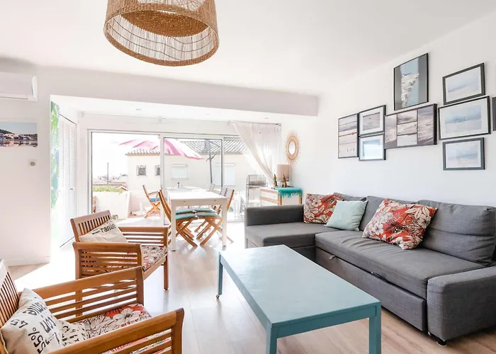 Villa Maison Familiale Climatisee, Acces Wifi, Parking, Proche - Fr-1-409-221